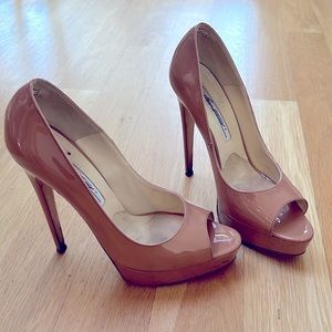 Brian Atwood open toe pump - Vernice Vogue Finish LT Clay Came